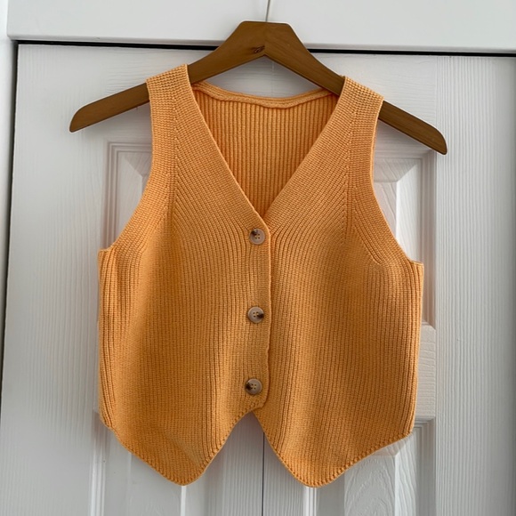 NWOT Orange sweater vest tank top - Picture 2 of 5
